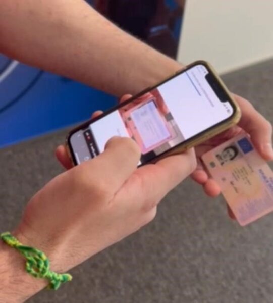 Digitale Führerscheinkontrolle